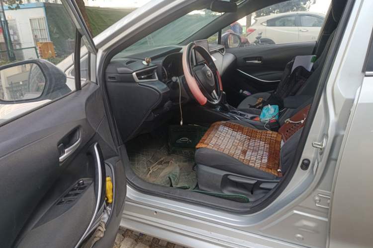 Used Toyota Levin 2019 Dual-Engine 1.8H E-CVT Luxury Edition China VI Standard Driver Seat