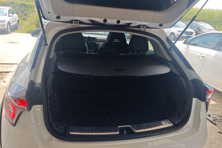 Used Lynk & Co 02 2018 1.5T DCT Two-Wheel Drive Pro Version China V Emission Standard Trunk