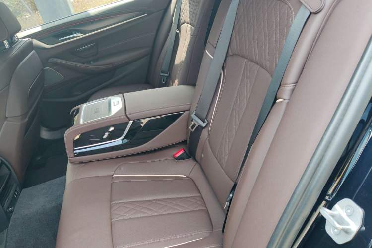 Used BMW 5 Series New Energy 2022 Second Facelift 535Le Pioneer Edition M Sport Package
