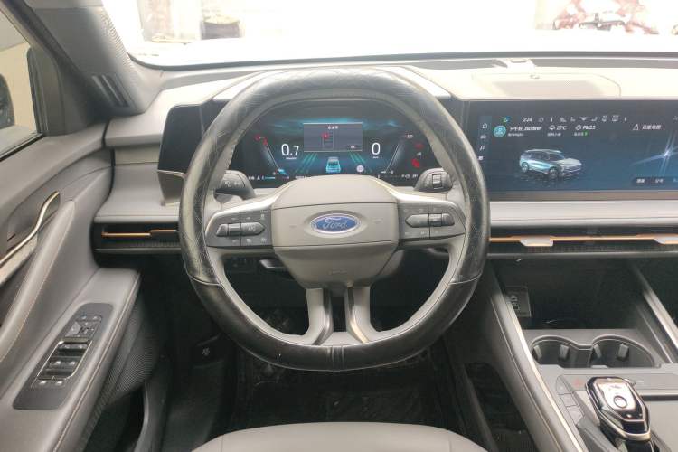 Used Ford Edge 2023 Ford Explorer L 2.0T EcoBoost Four-Wheel Drive 7-Seater Supreme Model Steering Wheel