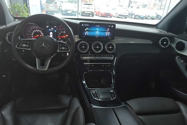 Used Mercedes-Benz GLC 2020 GLC 260 L 4MATIC Dynamic Model
