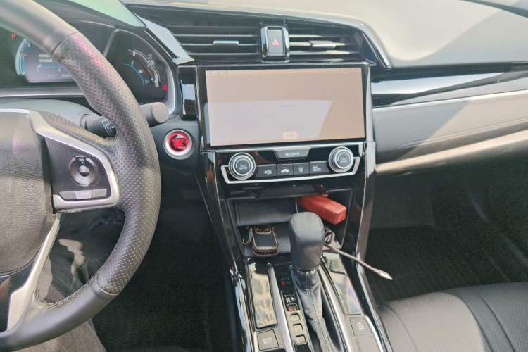 Used Honda Civic 2016 220TURBO CVT Luxury Edition Audio And AC Panel