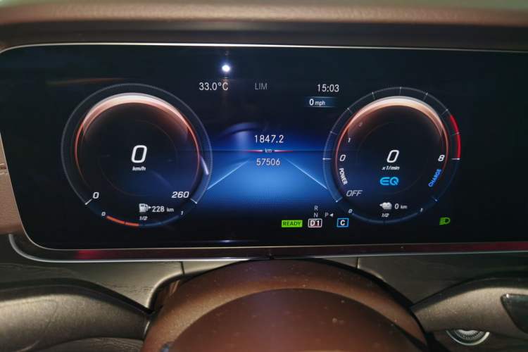 Used Mercedes-Benz E-Class New Energy 2022 Restyled E 350 e L Plug-in Hybrid Sedan Instrument Cluster