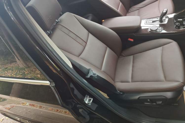 Used BMW X3 2014 xDrive20i X Design Package Right Front Seat