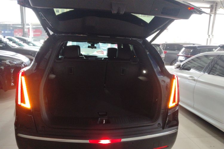 Used Cadillac XT5 2020 28T Tech Edition Trunk