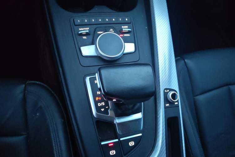 Used Audi A4L 2017 Plus 40 TFSI Fashion Model
