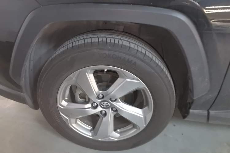 Used Toyota RAV4 2020 Dual-Engine 2.5L E-CVT Two-Wheel Drive Elite Edition