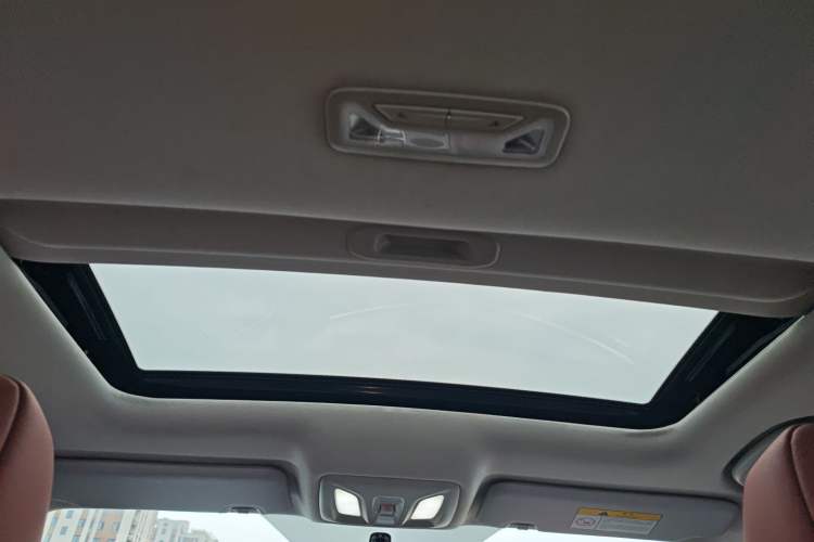 Used CHANGAN Eado 2023 Changan Edition PLUS Blue Whale NE 1.4T GDI DCT Prestige Version Headliner