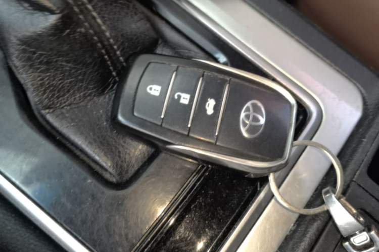 Used Toyota Prado 2018 2.7L Parallel Import
