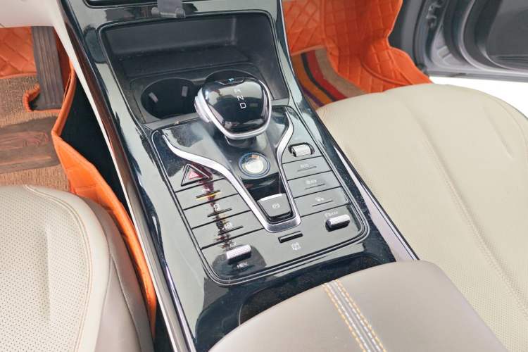 Used BYD Qin PLUS 2024 HONOR Edition DM-i 55KM Leading Model
