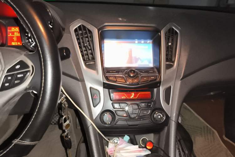 Used Chery Arrizo 7 2015 1.5T Manual ZhiShang Edition
