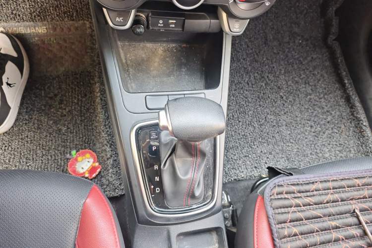 Used Kia KX Cross 2019 1.6L Automatic Dynamic Sunroof Version China V Standard Gear Lever
