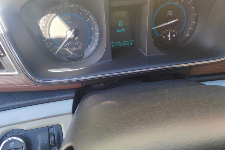 Used Buick GL8 2014 3.0L GT Luxury Business Haoya Edition