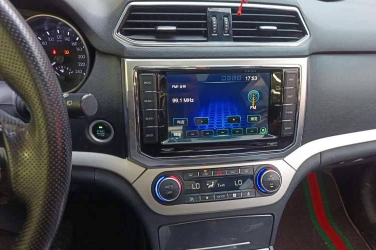 Used Haval H6 Coupe 2015 Blue Label 2.0T Manual Two-Wheel-Drive Elite Model Audio And AC Panel