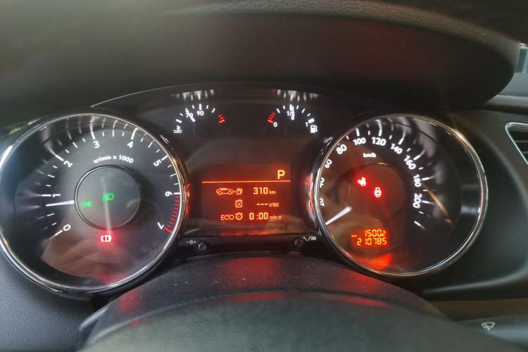 Used Peugeot 3008 2015 1.6THP Automatic Prestige Edition Instrument Cluster