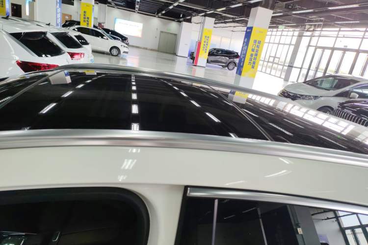 Used Mercedes-Benz GLA 2022 Facelifted GLA 200 Roof