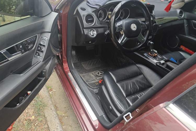 Used Mercedes-Benz C-Class 2011 C 200 CGI Fashion Model