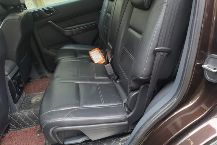 Used Ford Everest 2016 2.0T Gasoline Automatic 4x4 Luxury Edition
