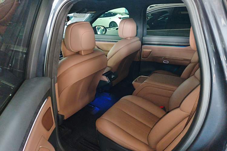 Used Nio ES8 2023 75 kWh Executive Edition
