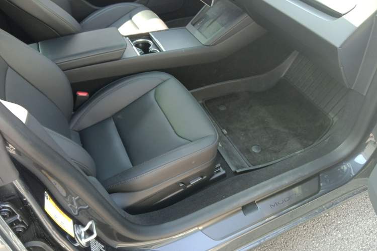 Used Tesla Model 3 2023 Rear-Wheel-Drive Version