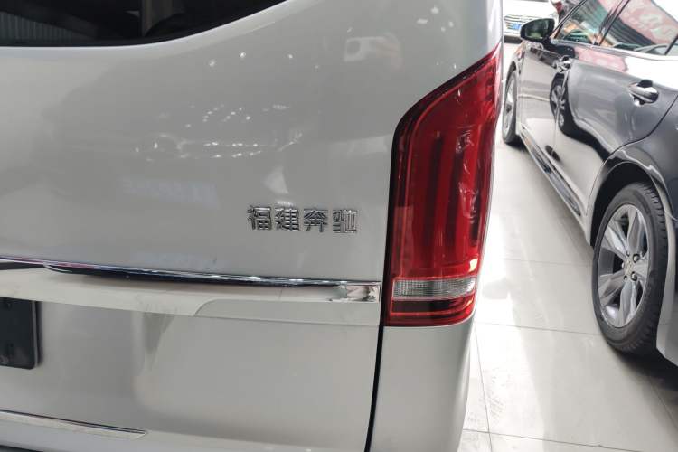 Used Mercedes-Benz V-Class 2016 V 260 L Prestige Extended Edition
