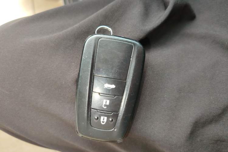 Used Toyota Corolla 2021 Dual-Motor 1.8L E-CVT Elite Edition Interior 1