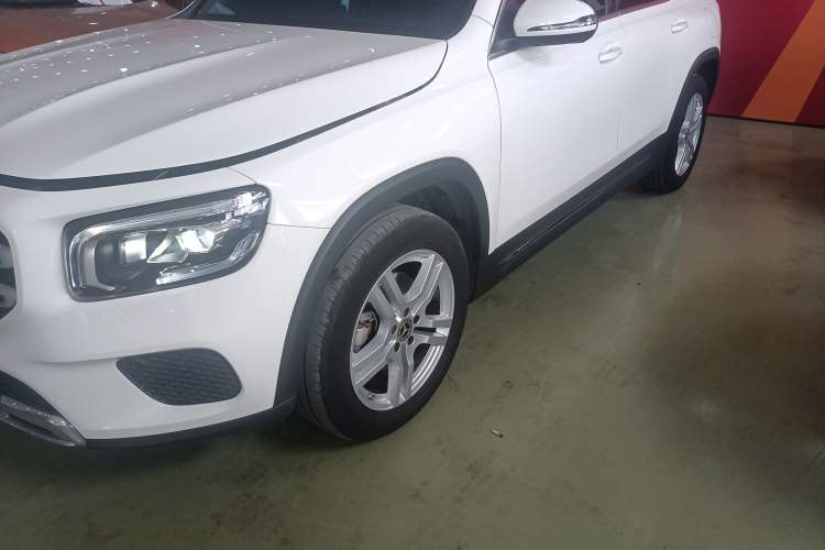 Used Mercedes-Benz GLB 2023 GLB 200 Dynamic Edition Exterior 4