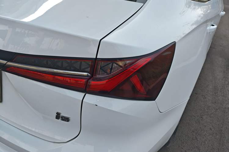 Used Roewe i5 2023 1.5L CVT Flagship Edition