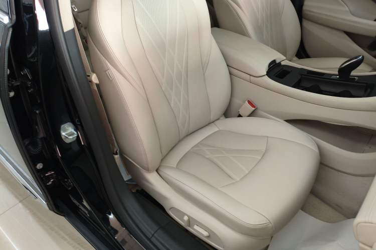 Used Buick LaCrosse 2022 Avenir Avia First Edition