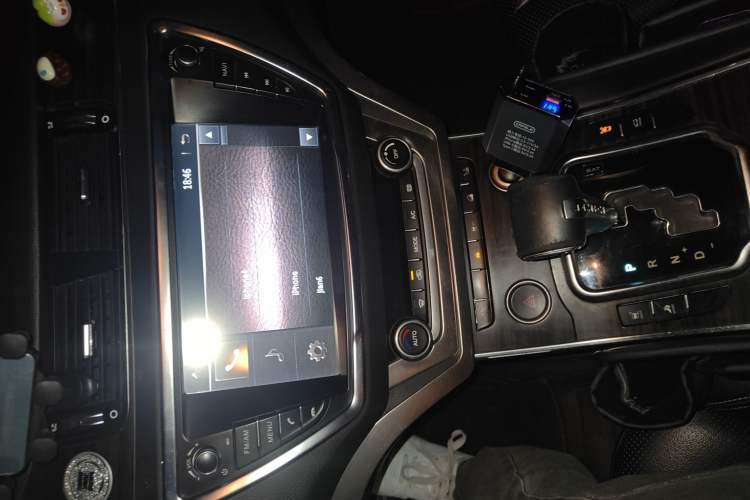 Used Land X7 2015 2.0T Panoramic Prestige Edition
