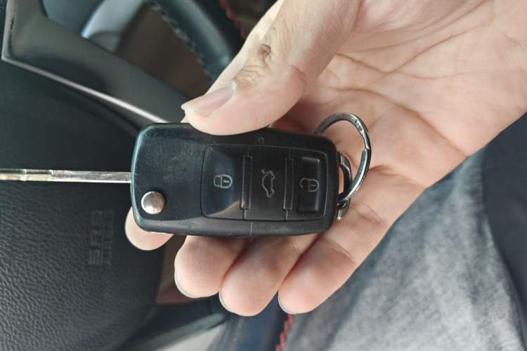 Used Honda Accord 2011 2.0L EX Vehicle Key