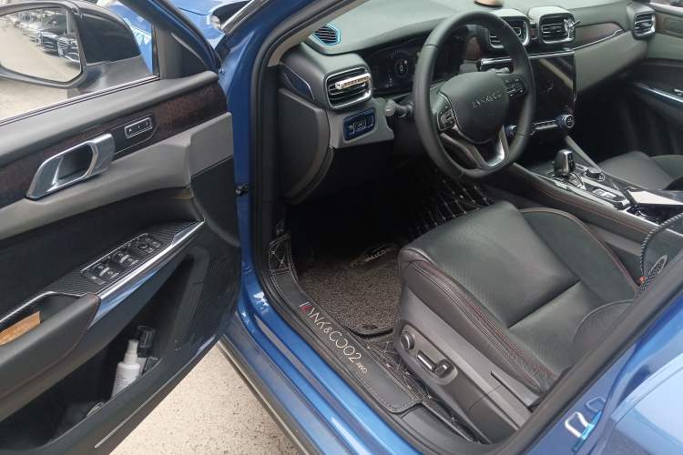 Used Lynk & Co 02 2018 2.0T DCT 4x4 Sport Pro Edition China V Standard Driver Seat