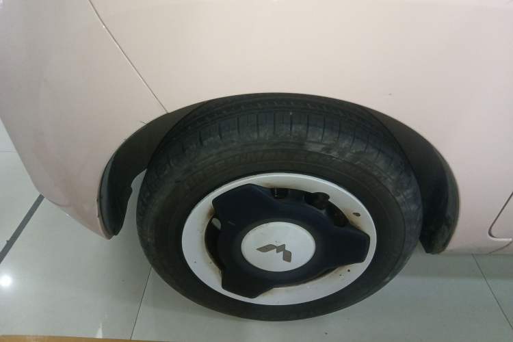Used Wuling Hongguang MINIEV 2021 Macaron Premium Model – Lithium Iron Phosphate Left Front Wheel Hub