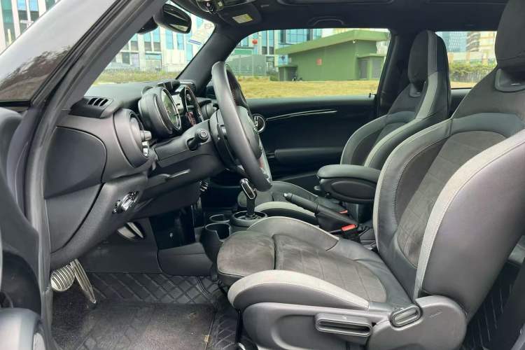 Used MINI MINI 2019 2.0T COOPER S Racing Driver
