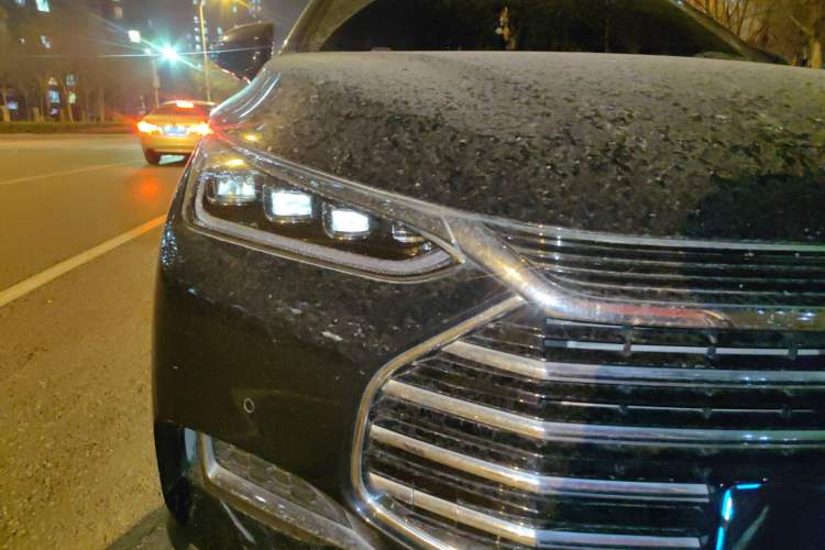 Used BYD Tang 2021 2.0T Automatic Flagship Edition Right Front Headlight