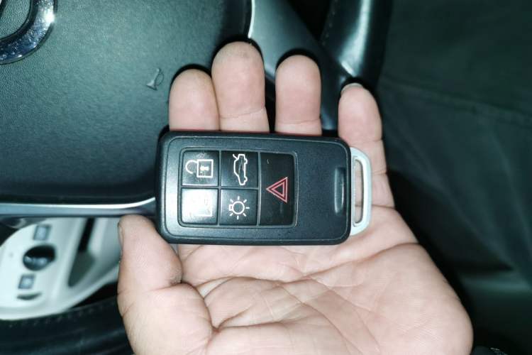 Used Volvo V40 2014 2.0T Zhiya Edition