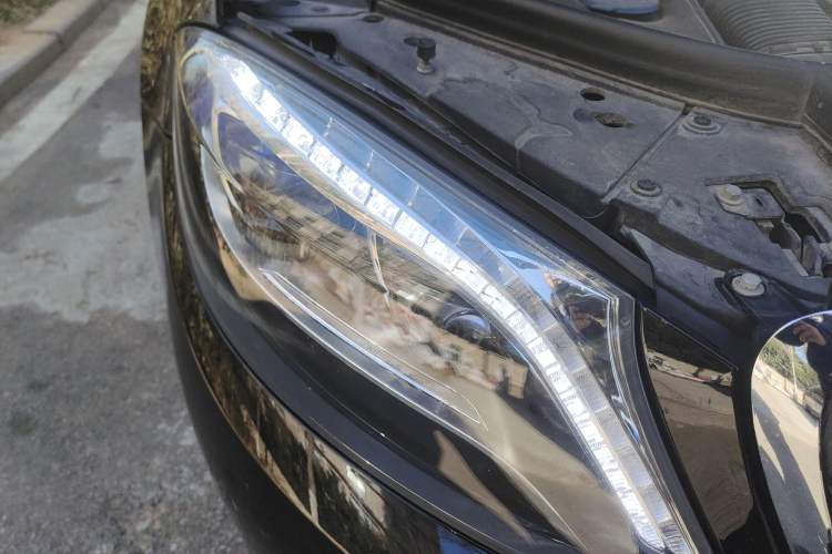 Used Mercedes-Benz S-Class 2015 S 400 L Right Front Headlight