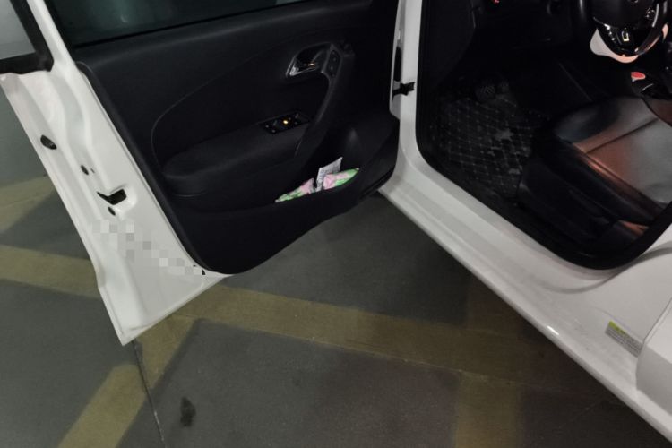 Used Volkswagen Polo 2016 1.6L Automatic Comfort Model Driver Seat