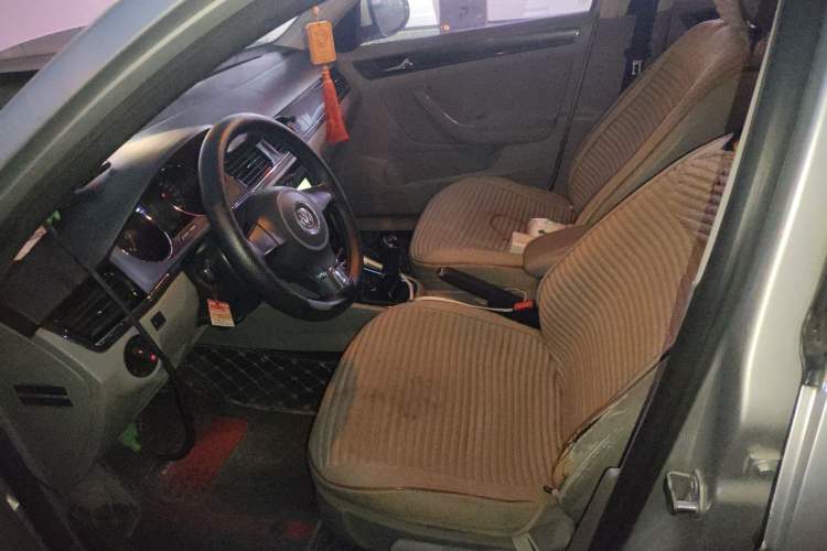 Used Volkswagen Bora 2014 1.6L Manual Fashion Edition
