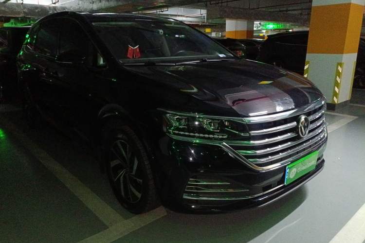 Used Volkswagen Viloran 2023 Revised Version 380TSI Luxury Edition Front Right 45 Deg