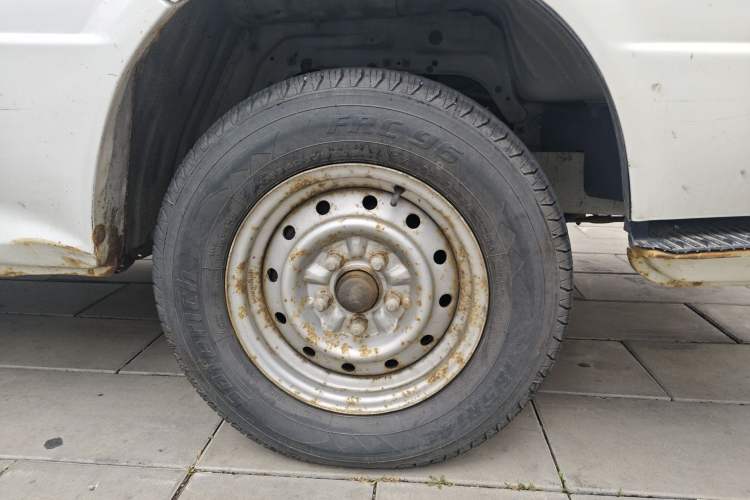 Used Jinbei Hiace 2011 2.0L 5th Generation Kuaiyunwang Standard Version 4G19