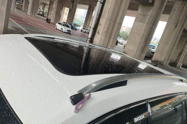 Used Skoda Kodiaq 2023 Facelifted TSI330 7-Seater Two-Wheel-Drive Luxury Edition Roof