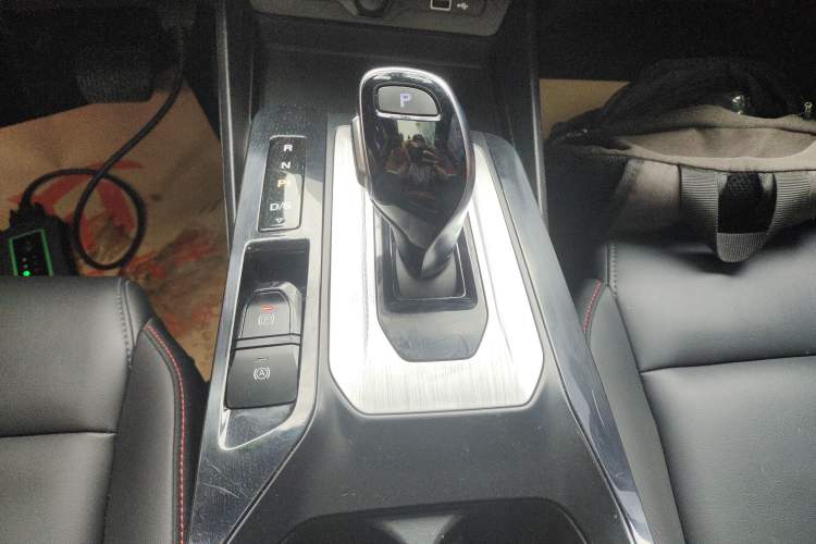 Used MG 5 2021 300TGI DCT Elegant Luxury Edition Gear Lever