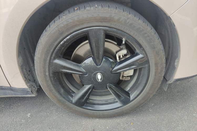 Used ORA Good Cat 2021 400km Standard Range Venus Edition Lithium Iron Phosphate Right Front Wheel Hub