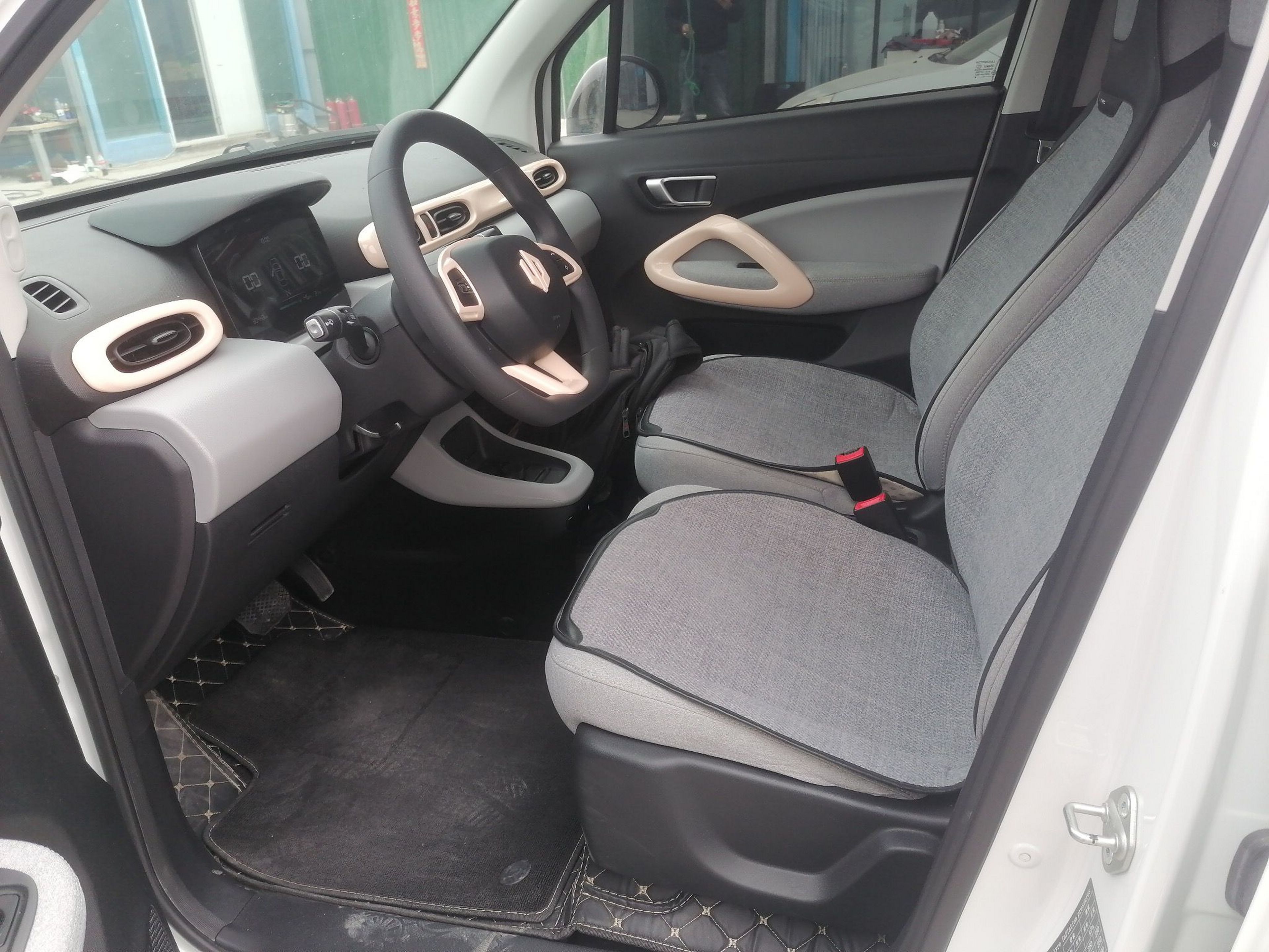 Interior delantero