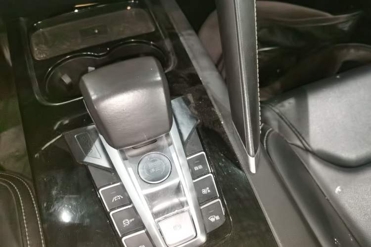 Used BYD Song Pro 2019 1.5T Automatic Luxury Model Gear Lever