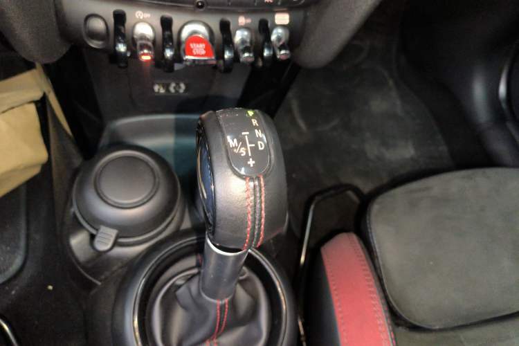 Used MINI JCW 2017 2.0T JOHN COOPER WORKS Avant-Garde