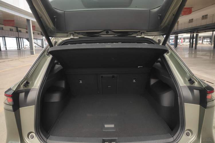 Used Volkswagen Tayron 2025 Tiguan L 380TSI 4Motion Luxury