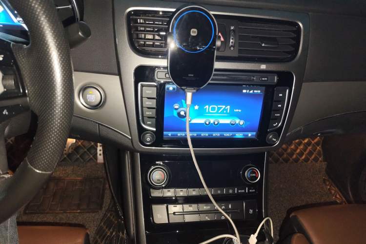 Used Haval H8 2017 2.0T Gasoline Four-Wheel Drive Luxury Model
