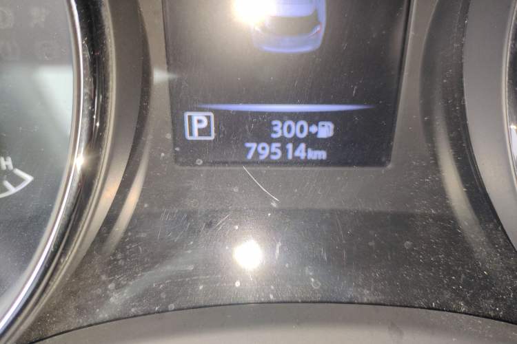 Used Nissan X-Trail 2017 2.5L CVT Ultimate Edition 4WD Odometer Close Up